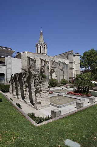 040 Avignon, St. Didier Kerk.jpg